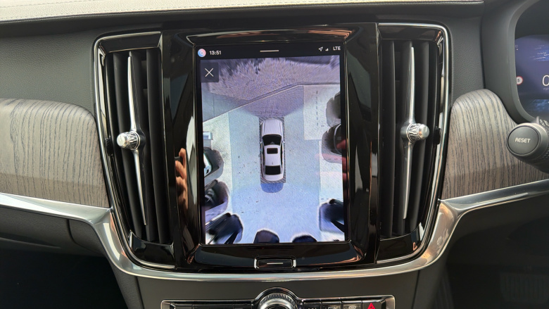 Volvo S90 2.0 T8 RC PHEV [455] Ultimate Dark 4dr AWD Auto Saloon